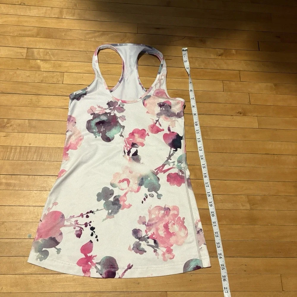 Lululemon Racerback Tank Top Women's Size Small Pretty Floral Print